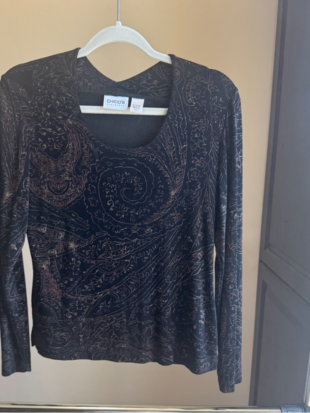 Chico's Black Long Sleeve Paisley-Print Crew Top